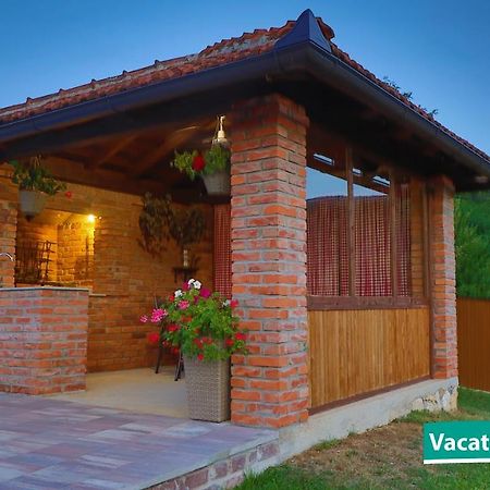 Vacation Home Alan 2 Kulen Vakuf Exterior foto