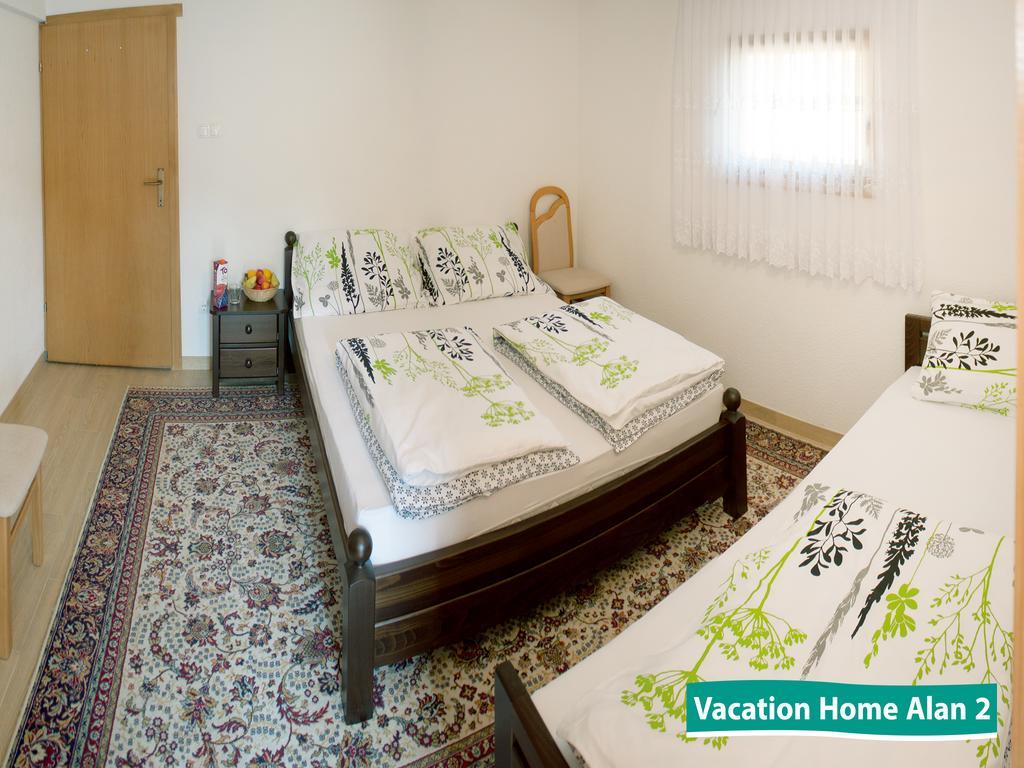Vacation Home Alan 2 Kulen Vakuf Exterior foto