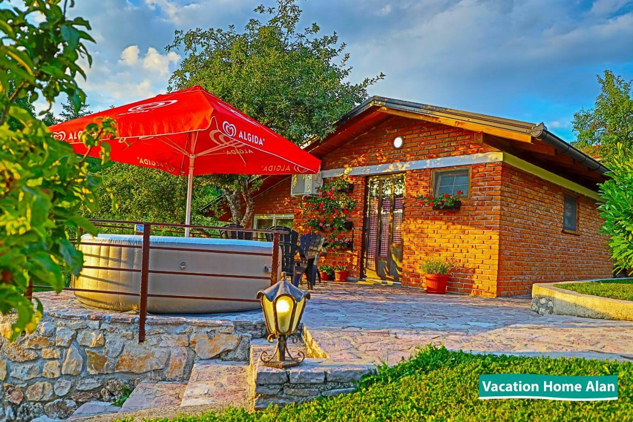 Vacation Home Alan 2 Kulen Vakuf Exterior foto